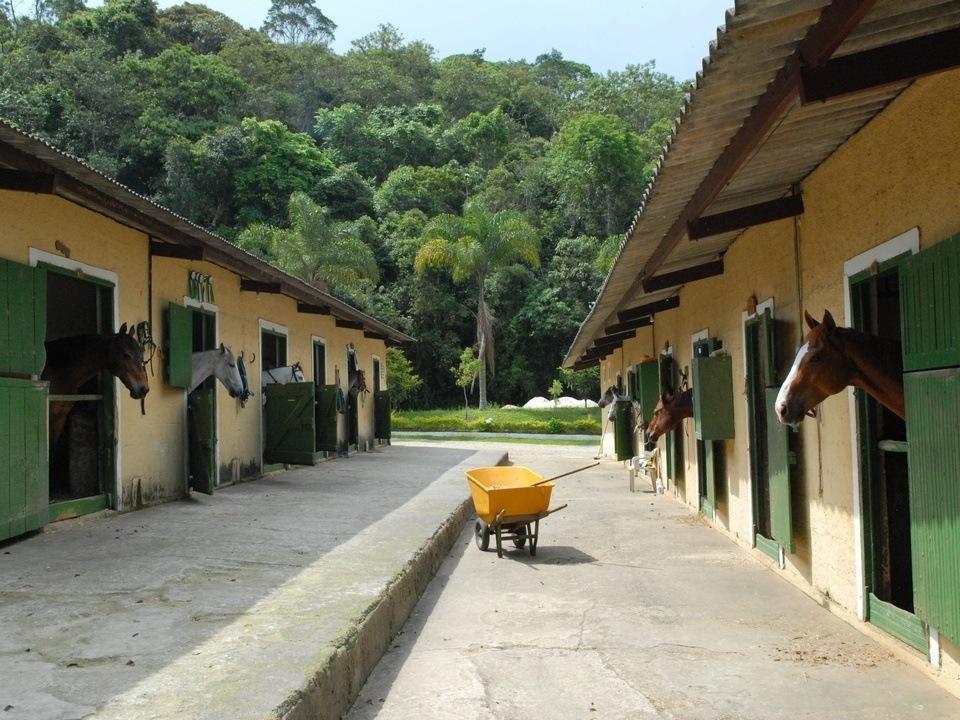 Hotel Fazenda Apm Caieiras Bagian luar foto